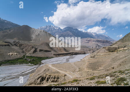 Panoramablick auf das Tal des Kali Gandaki River im oberen Mustang, Nepal Stockfoto