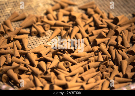 Räucherstäbchen kegel Stick als von zu Hause aus Industrie in Sapa - Lao Cai North Vietnam Indochina gesehen Stockfoto