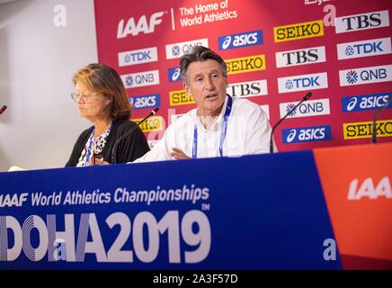 Doha, Katar. 06 Okt, 2019. Sebastian Coe (IAAF Präsident) eine Graduierung PK, Pressekonferenz, 06.10.2019 Leichtathletik WM 2019 in Doha/Katar, vom 27.09. - 10.10.2019. | Verwendung der weltweiten Kredit: dpa/Alamy leben Nachrichten Stockfoto