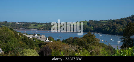 Boote auf dem Fluss Dart, Dittisham, Devon, Großbritannien Stockfoto