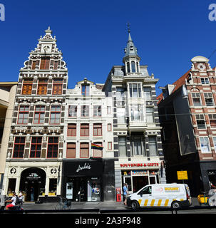 Schöne alte Gebäude in Amsterdam, Holland. Stockfoto