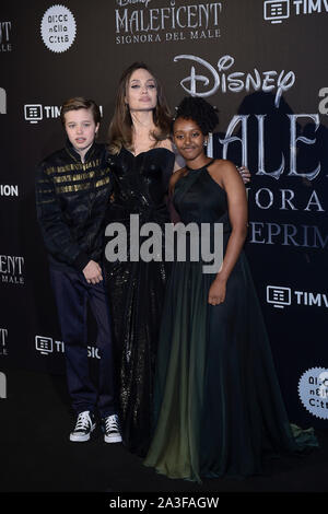 Italien, Rom, 7. Oktober 2019: Europäischer Premier des Films "aleficent - Herrin des Bösen" dargestellt: Angelina Jolie und Sohn Shiloh Jolie-Pitt und Zah Stockfoto