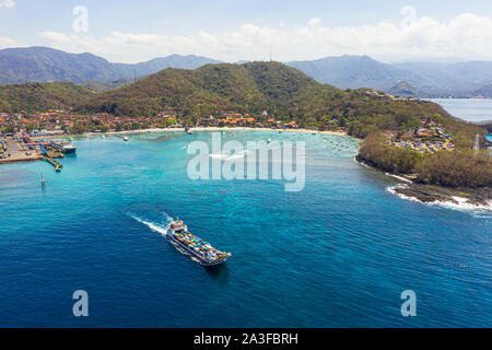 Roro Fähre aus dem Hafen von Padang Bai Bali in Indonesien, Insel Lombok Stockfoto