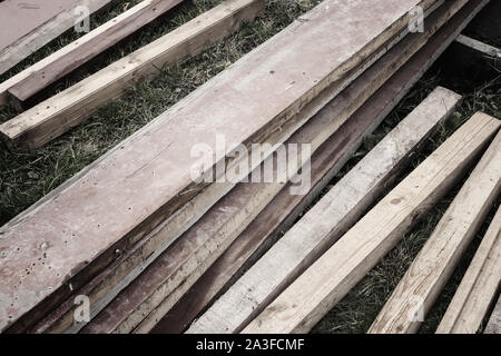 Alten hölzernen Planken nach der Renovierung der Räumlichkeiten Stockfoto