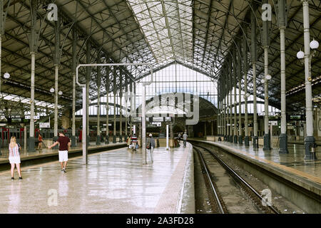 Lissabon, Portugal - 30. August 2019: Bahnhof Rossio Innenraum Stockfoto