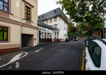 Teplice, Tschechische Republik. 08 Okt, 2019. David Rath, ehemaligen Mittelböhmen Region Gouverneur für die Sozialdemokraten (CSSD) schuldig für Korruption, begann seine sieben, Jahre Haft in Teplice, Nordböhmen, Tschechische Republik, am Montag, 7. Oktober 2019. Der Hof stellte Rath schuldig von der Korruption innerhalb der öffentlichen Beschaffung für den Wiederaufbau der Bustehrad chateau verbunden. Auf dem Foto von Oktober 8, 2019, gibt es die Teplice Untersuchungshaftanstalt. Credit: Ondrej Hajek/CTK Photo/Alamy leben Nachrichten Stockfoto