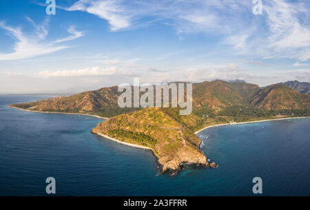 Einen atemberaubenden Blick auf die Küste und die Strände in der Nähe von Senggigi Lombok in Indonesien Stockfoto