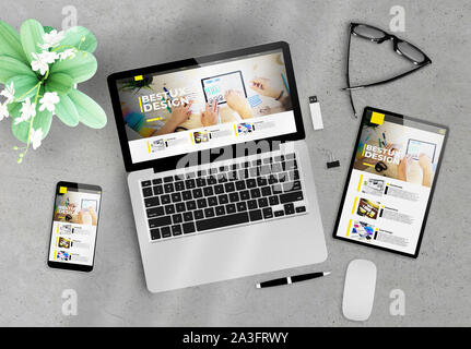 Responsive Design UX Website auf Geräte Draufsicht Holz- Desktop 3D-Rendering Stockfoto