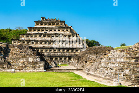 Pyramide der Nischen im El Tajin, einer Präkolumbianischen archäologischen Stätte im südlichen Mexiko Stockfoto