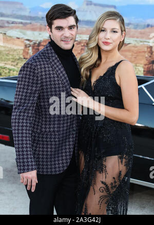 WESTWOOD, LOS ANGELES, Kalifornien, USA - 07. Oktober: Schauspieler RJ Mitte kommt an der Los Angeles Premiere von Netflix "El Camino: Breaking Bad Movie" im Regency Dorf Theater am 7. Oktober 2019 in Westwood, Los Angeles, Kalifornien, USA. (Foto von Xavier Collin/Image Press Agency) Stockfoto