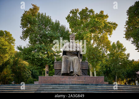 Amir Temur Denkmal, Samarkand, Usbekistan, in Zentralasien Stockfoto