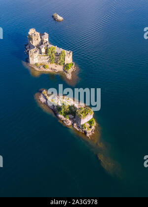 Luftaufnahme des medievals Castelli di Cannero Riviera, Lago Maggiore. Cannobio, Piemont, Italien. Stockfoto