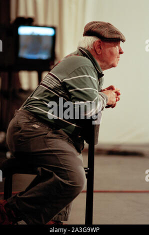 Mickey Rooney, Holywood Schauspieler, der in über 300 Filmen erschienen, hält eine schottische Actors Studio Workshop über drei Tage, auf Ein Sommernachtstraum, in Glasgow, Schottland, im Februar 1996. Stockfoto