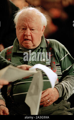 Mickey Rooney, Holywood Schauspieler, der in über 300 Filmen erschienen, hält eine schottische Actors Studio Workshop über drei Tage, auf Ein Sommernachtstraum, in Glasgow, Schottland, im Februar 1996. Stockfoto