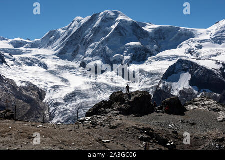 Gornergrat, Monte Rossa massiv, oberhalb von Zermatt in der Schweiz. September 2019 Blick aus dem Zug. Der Gornergletscher (Deutsch: gornergletscher) Stockfoto