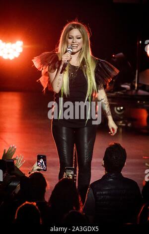 Oktober 6, 2019, Toronto, Ontario, Kanada: kanadische Sänger und Songwriter, Avril Lavigne, einer durchgeführten ausverkauften Show in Toronto. Im Bild: AVRIL LAVIGNE (Credit Bild: © Engel Marchini/ZUMA Draht) Stockfoto