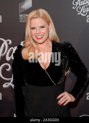 New York, NY - Oktober 7, 2019: Megan Hilty tragen Anzug von Intermix besucht Lebensdauer präsentiert Special Screening von "Patsy & Loretta" in der Carnegie Hall Stockfoto