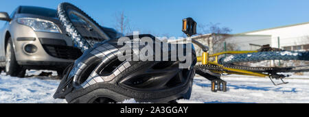 Panorama Unfall mit Fahrrad im Winter Stockfoto