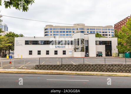 CHARLOTTE, NC, USA-6 OKT 2019: 7th Street Polizeistation. Stockfoto