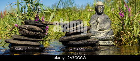 Panorama der Buddha in den Fluss Stockfoto