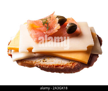 Schweizer und Cheddar mit Lox auf Brot Stockfoto