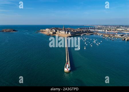 Frankreich, Ille et Vilaine, Cote d'Emeraude (Smaragdküste), Saint Malo, die Stadtmauer und die Mole des Noires (blackwomen Pier) (Luftbild) Stockfoto