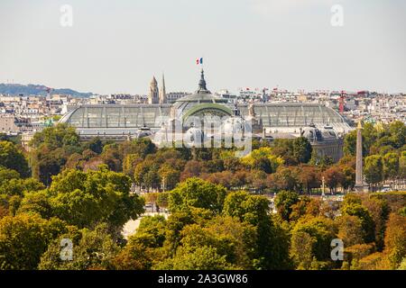 Frankreich, Paris, dem Grand Palais und der Obelisk des Concorde Stockfoto