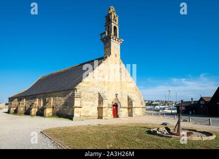 Frankreich, Finistere, Armorica Regionaler Naturpark, Halbinsel Crozon, Camaret-sur-Mer, Notre-Dame de Rocamadour Kapelle Stockfoto