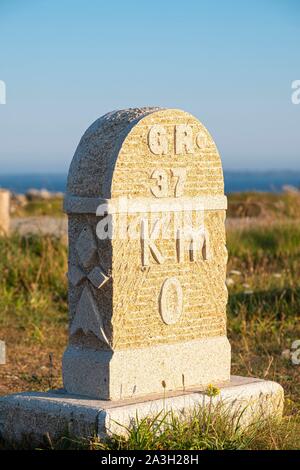 Frankreich, Finistere, Armorica Regionaler Naturpark, Halbinsel Crozon, Camaret-sur-Mer, Pointe de Pen-Hir, der GR 37 Wanderweg kreuzt die Finistere von Ost nach West Stockfoto