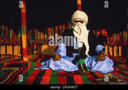 Algerien, Tamanrasset, Porträts von Tuareg an Tafsit Partei Stockfoto