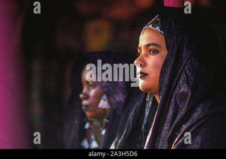 Algerien, Sahara, Tamanrasset, Portrait eines Touareg Frau Stockfoto