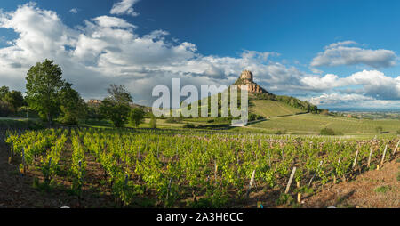 La Roche de Solutré, Solutré-Pouilly, Bourgogne, Frankreich Stockfoto