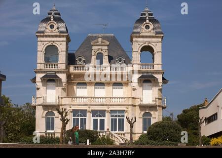 Frankreich, Charente Maritime, Saintonge, Côte de Beauté, Royan, Boulevard Frederic Garnier Villen entlang der Strand Grande Conche, Les Campaniles Villa Stockfoto