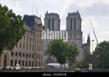 Denkmal von Paris, Notre Dame im Wiederaufbau Stockfoto