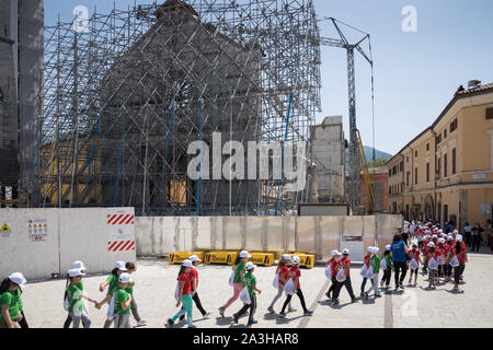 Piazza San Benedetto mit Erdbeben, Umbrien, Italien Stockfoto