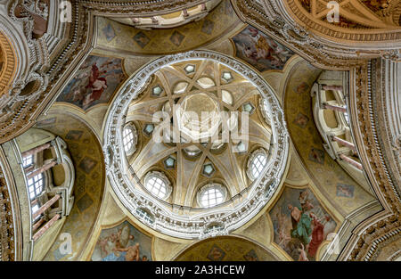 Die schöne Decke der realen Chiesa di San Lorenzo, eine barocke Kirche entworfen und von Guarino Guarini während 1668-1687, Turin, Italien Stockfoto