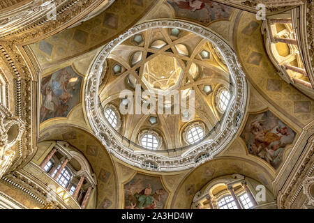 Die schöne Decke der realen Chiesa di San Lorenzo, eine barocke Kirche entworfen und von Guarino Guarini während 1668-1687, Turin, Italien Stockfoto