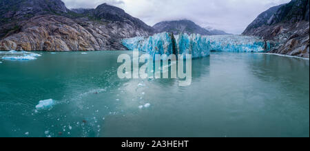 USA, Alaska, Antenne Panoramaaussicht in der Nähe der Eisberge kalben Gesicht von LeConte Gletscher östlich von Petersburg Stockfoto