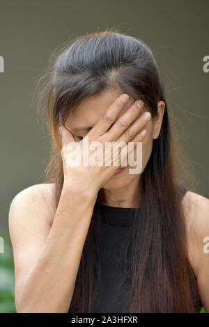 Eine Minderheit Frauenanteil und Traurigkeit Stockfoto