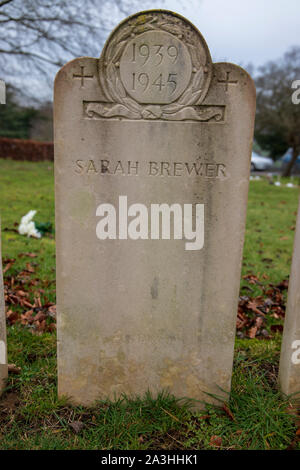 Die 1939-1945 Badewanne Air Raid Grab von Sarah Brauer an Haycombe Friedhof, Bath, England Stockfoto