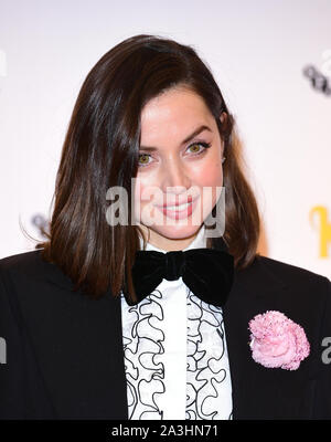 Ana de Armas die Teilnahme an der Europäischen Uraufführung der Messer aus, als Teil des BFI London Film Festival 2019 statt, im Odeon Luxe, Leicester Square in London. Stockfoto