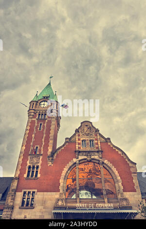 Alter Bahnhof von Elsass touristische Stadt Colmar mit dramatischen Filter Stockfoto