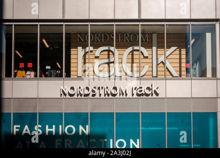 Die Nordstrom Rack off-Preis in der Herald Square in New York am Samstag, 5. Oktober 2019. (© Richard B. Levine) Stockfoto