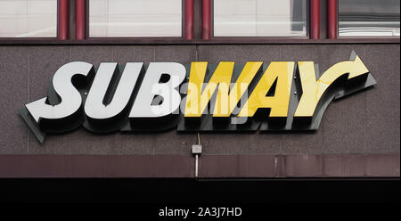 KOELN, Deutschland - ca. August 2019: U-Schild Stockfoto