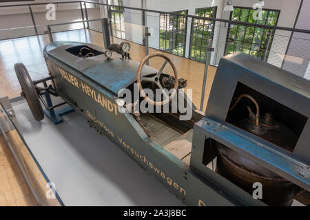 Die Rak 7 Rakete Auto von Max Valier (1930) im Deutschen Museum Verkehrszentrum (Deutsch Transport Museum), München, Bayern, Deutschland. Stockfoto