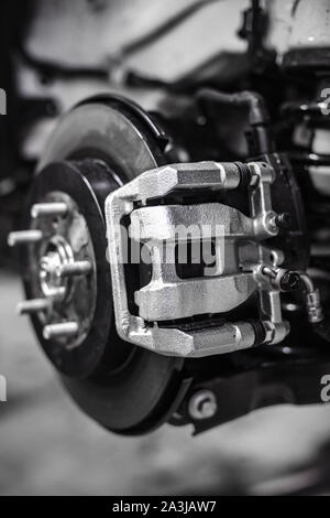 Bremsmechanismus des Auto Rad mit geringer Tiefenschärfe Stockfoto