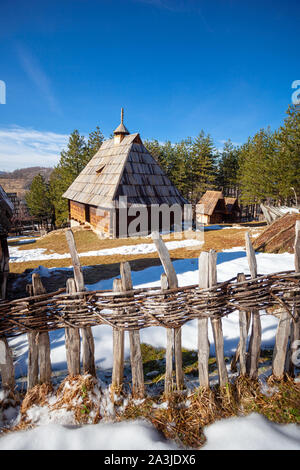 Authentische serbischen Dorf Sirogojno, Berg Zlatibor, Serbien Stockfoto