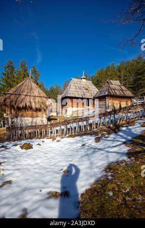 Authentische serbischen Dorf Sirogojno, Berg Zlatibor, Serbien Stockfoto