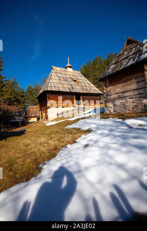 Authentische serbischen Dorf Sirogojno, Berg Zlatibor, Serbien Stockfoto