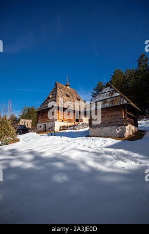 Authentische serbischen Dorf Sirogojno, Berg Zlatibor, Serbien Stockfoto